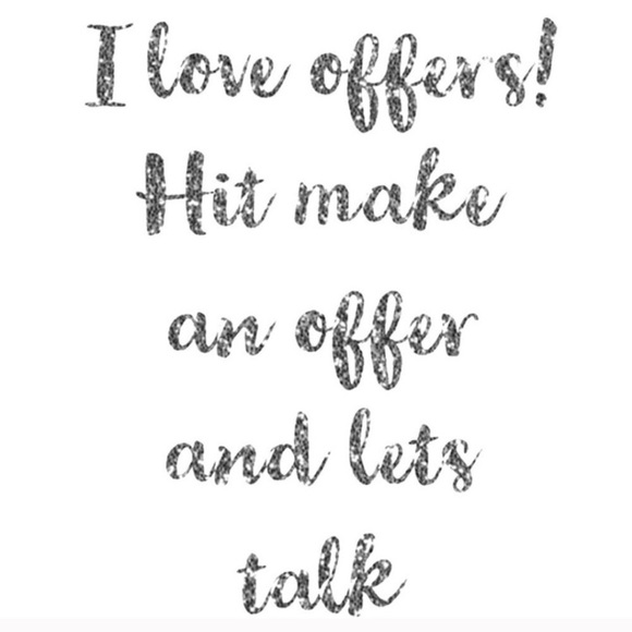 Welcome to my closet Coco💕Couture xoxoxo - Picture 3 of 5